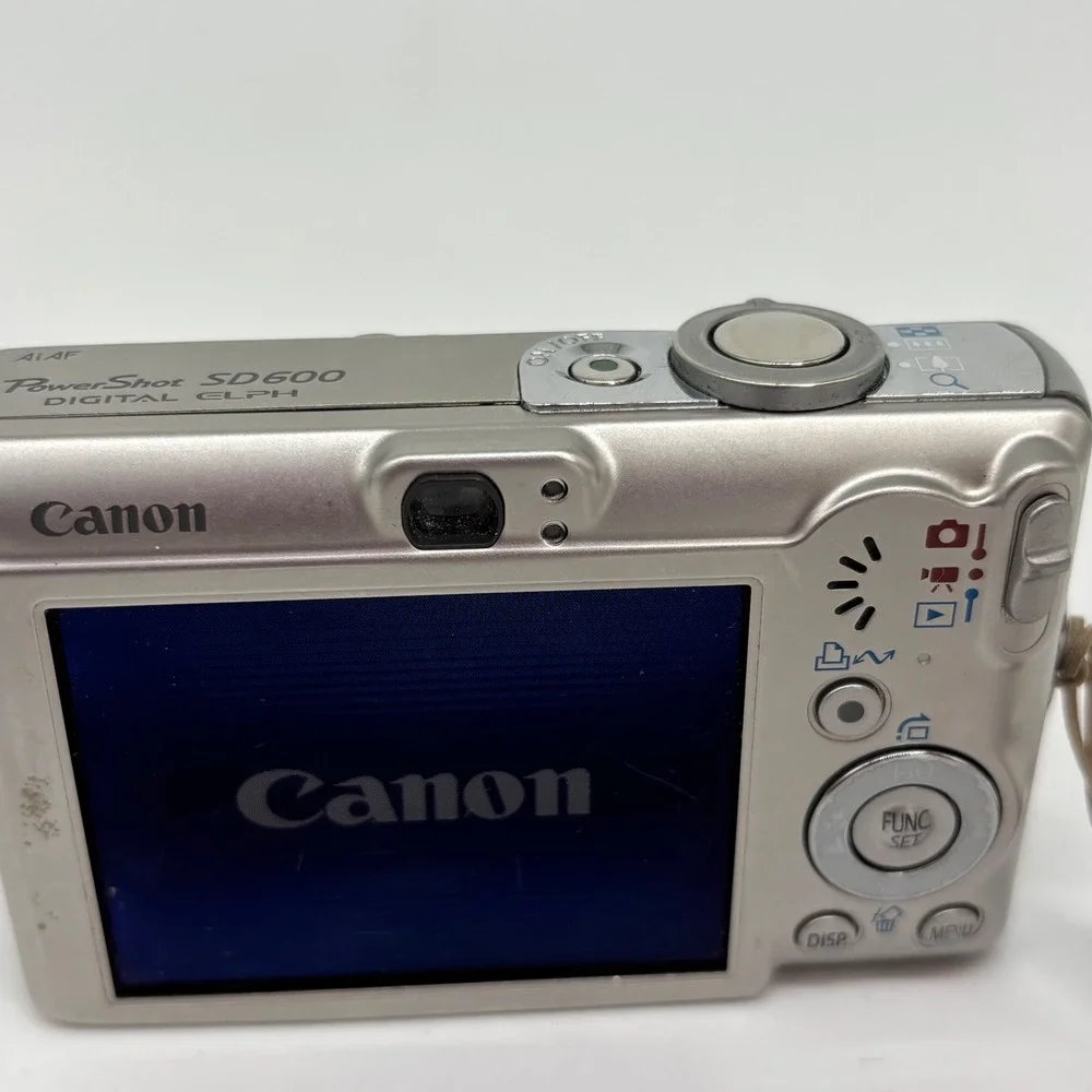 Canon PowerShot SD600 Digital ELPH Camera Silver 6.0MP Bundle Multiple Batteries